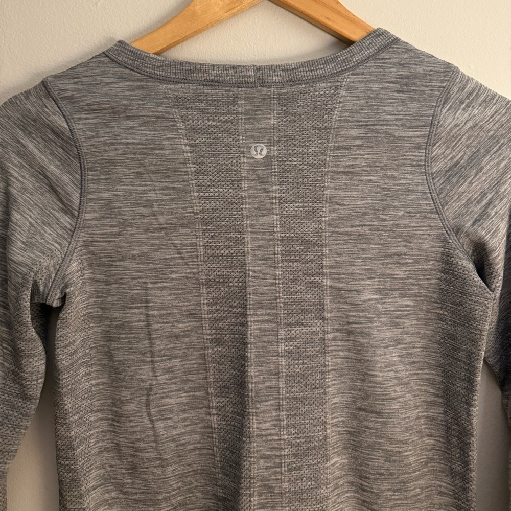 Lululemon Swiftly Tech Long-Sleeve Shirt 2.0 - Picture 4 of 6